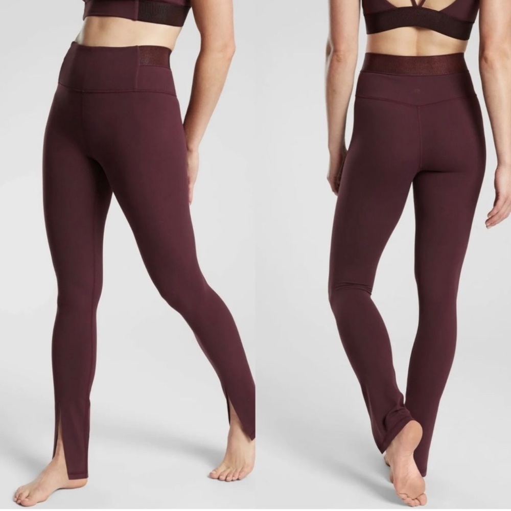 Athleta Aura Split Hem Mini Flare Leg Pant Antique
Burgundy Small